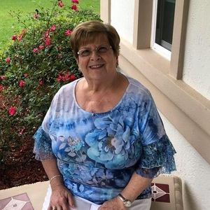 Meet your Posher, Elaine